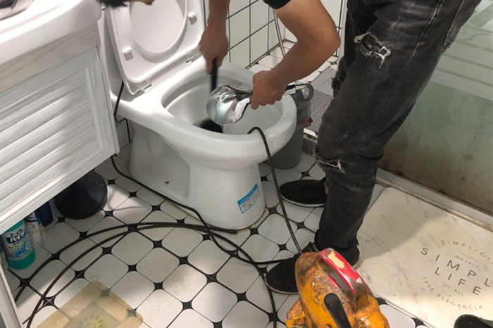 后安镇马桶堵塞自己疏通还是找师傅？专业上门服务让你省时更省心